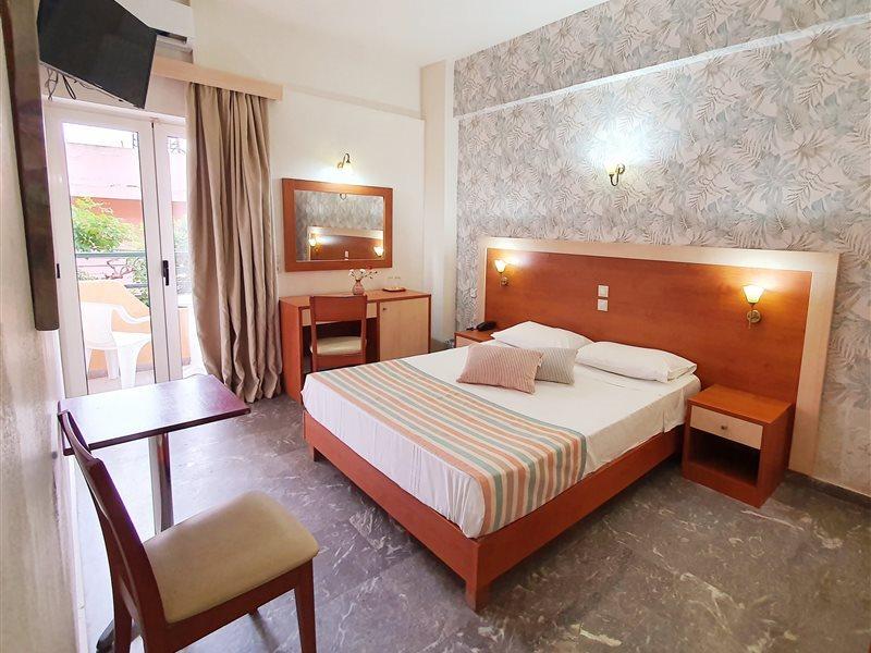 Erato Hotel Gournes Gouvon Exterior photo