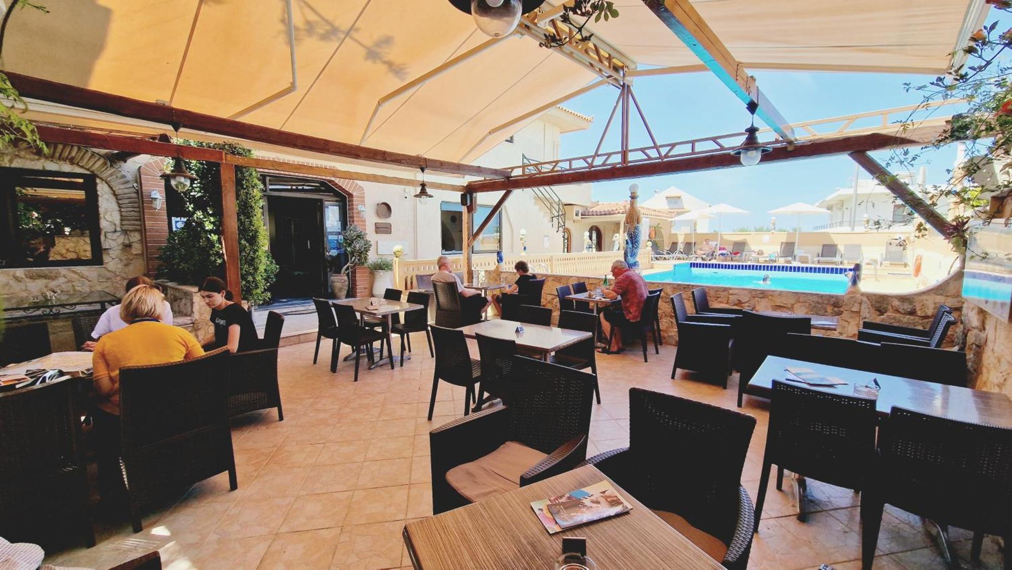 Erato Hotel Gournes Gouvon Exterior photo