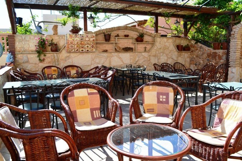 Erato Hotel Gournes Gouvon Exterior photo