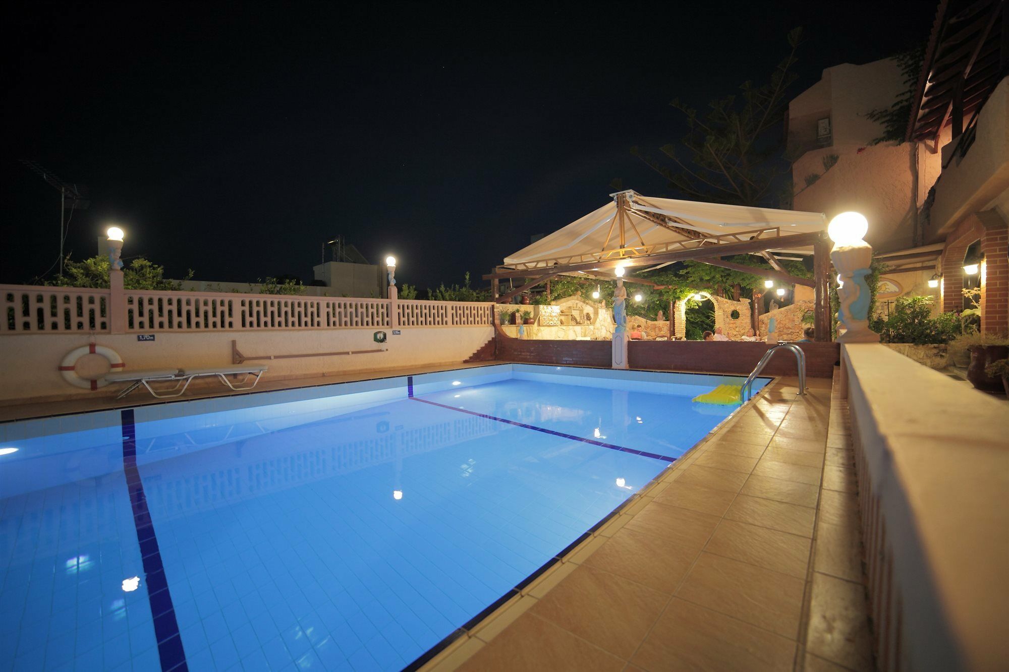 Erato Hotel Gournes Gouvon Exterior photo