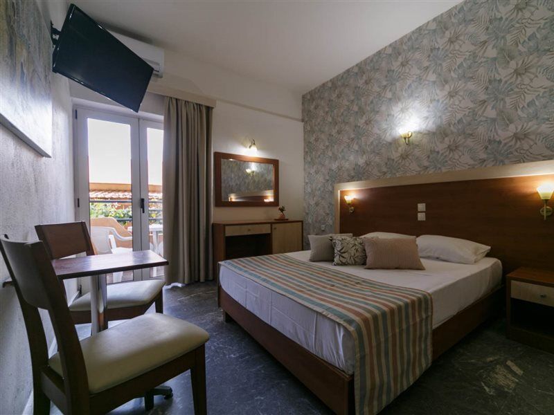 Erato Hotel Gournes Gouvon Exterior photo